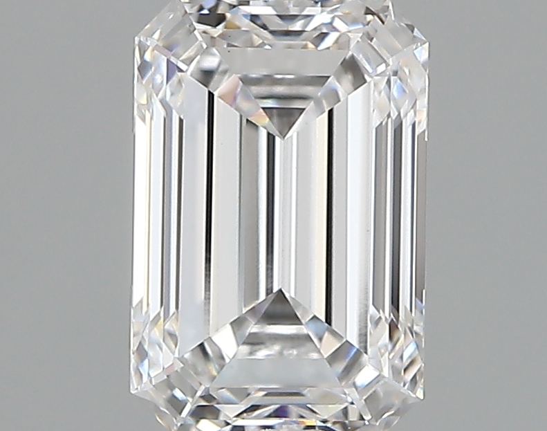 1.55 carat Emerald lab-grown diamond